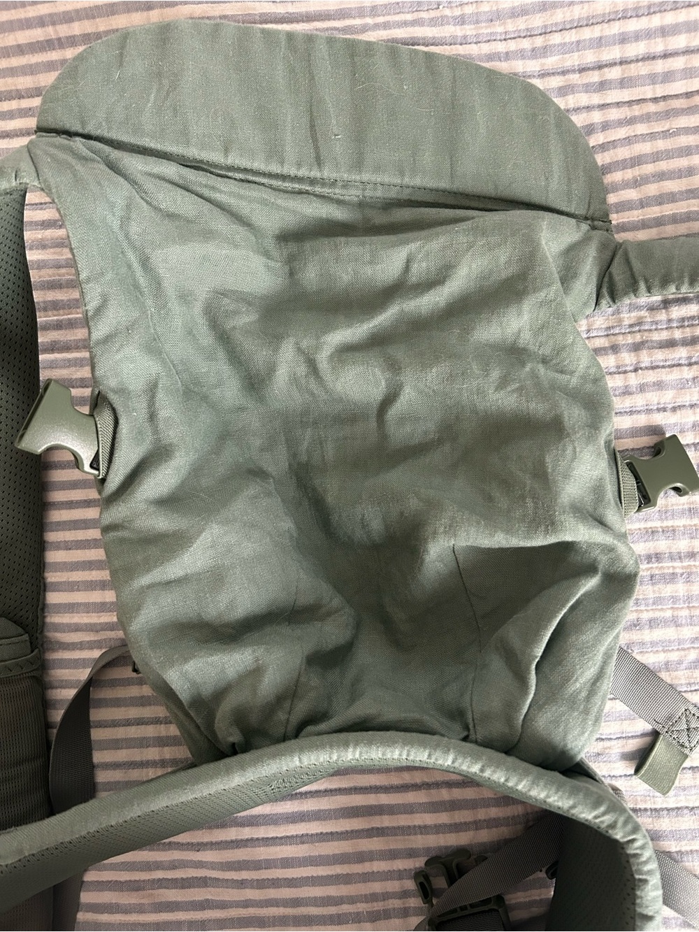 WildBird Olive Green Aerial carrier